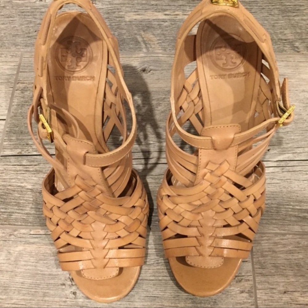 Woven tan heels